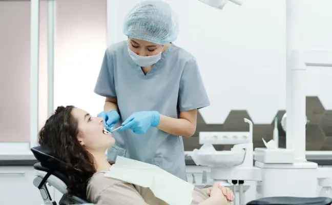 7 Reasons To Be Watchful Before Hand-Picking A Cosmetic Dentist